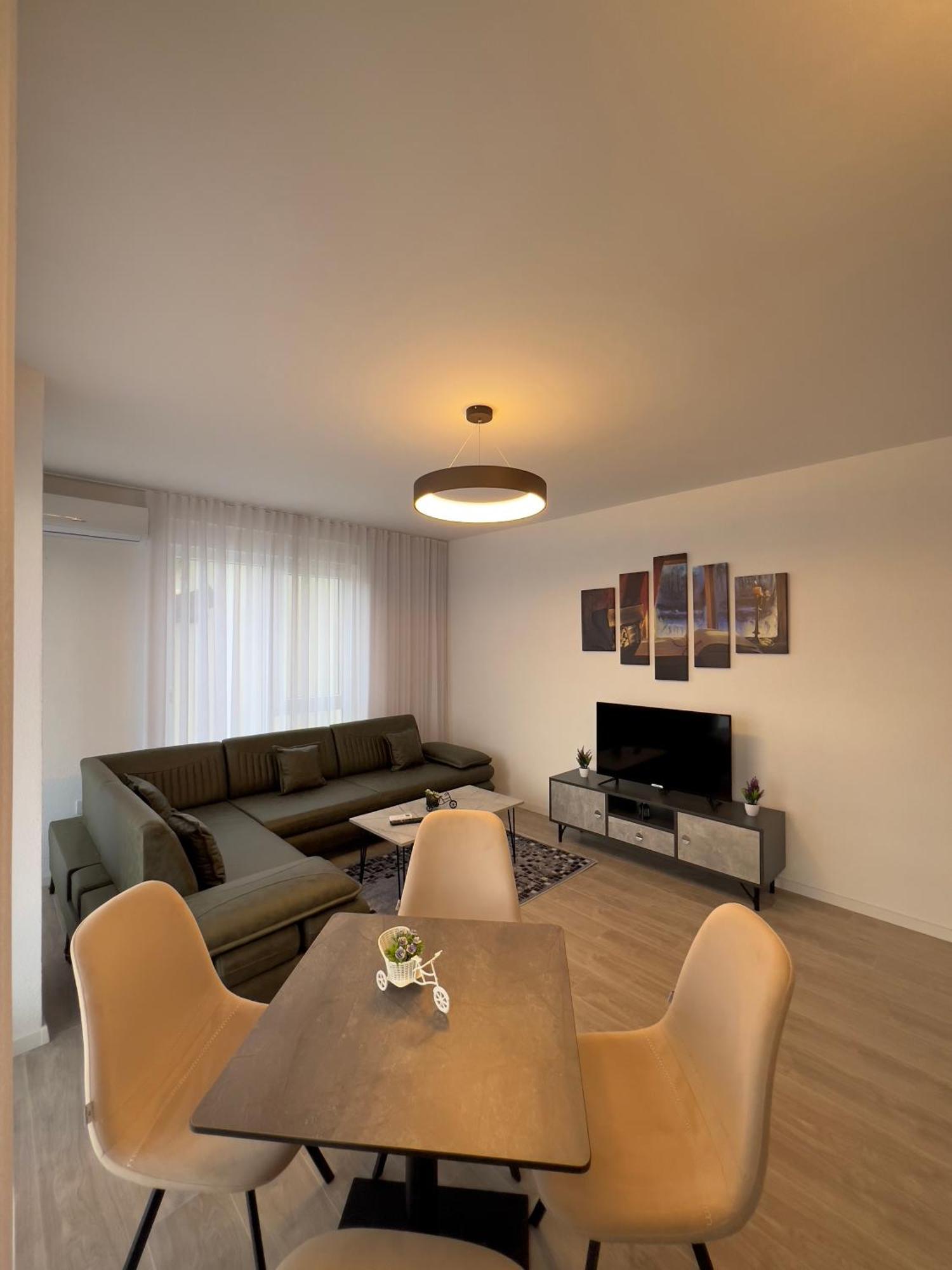 Holiday Apartments Gjakova Phòng bức ảnh